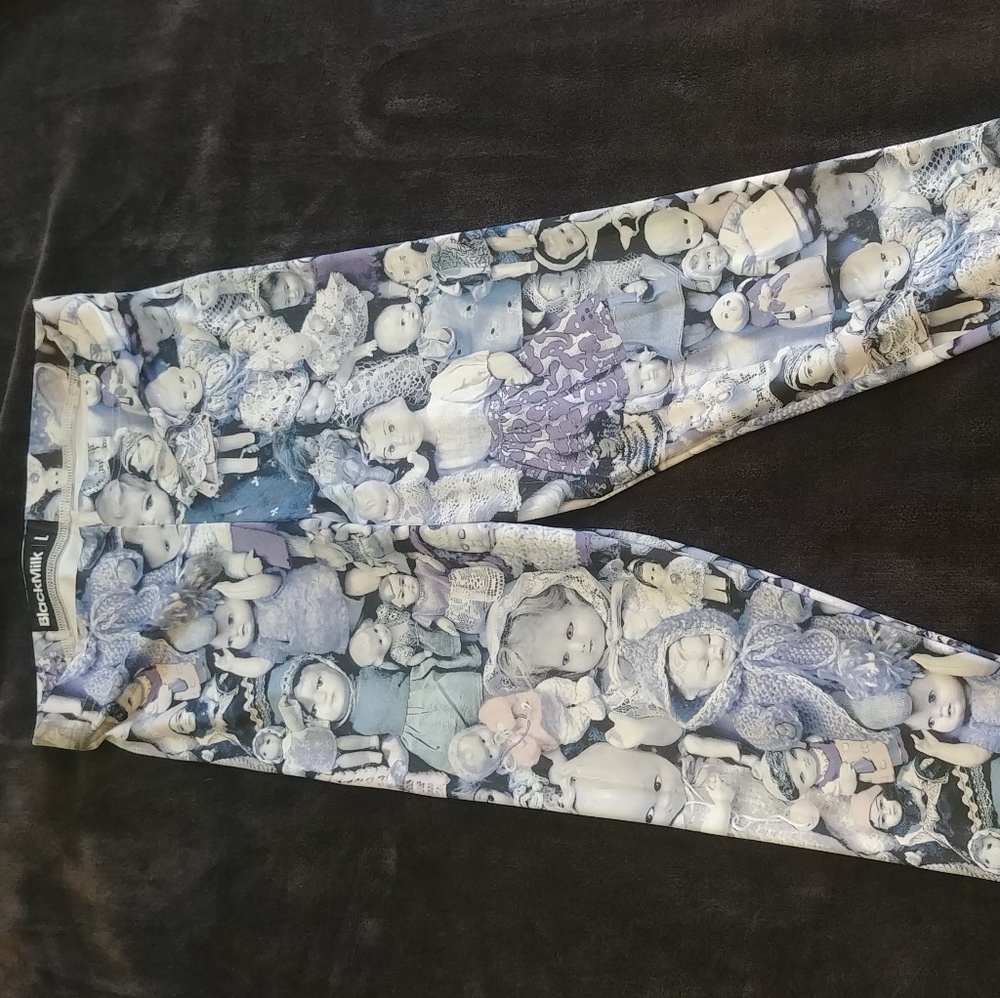 NWT BlackMilk Creepy Babydolls Leggings L